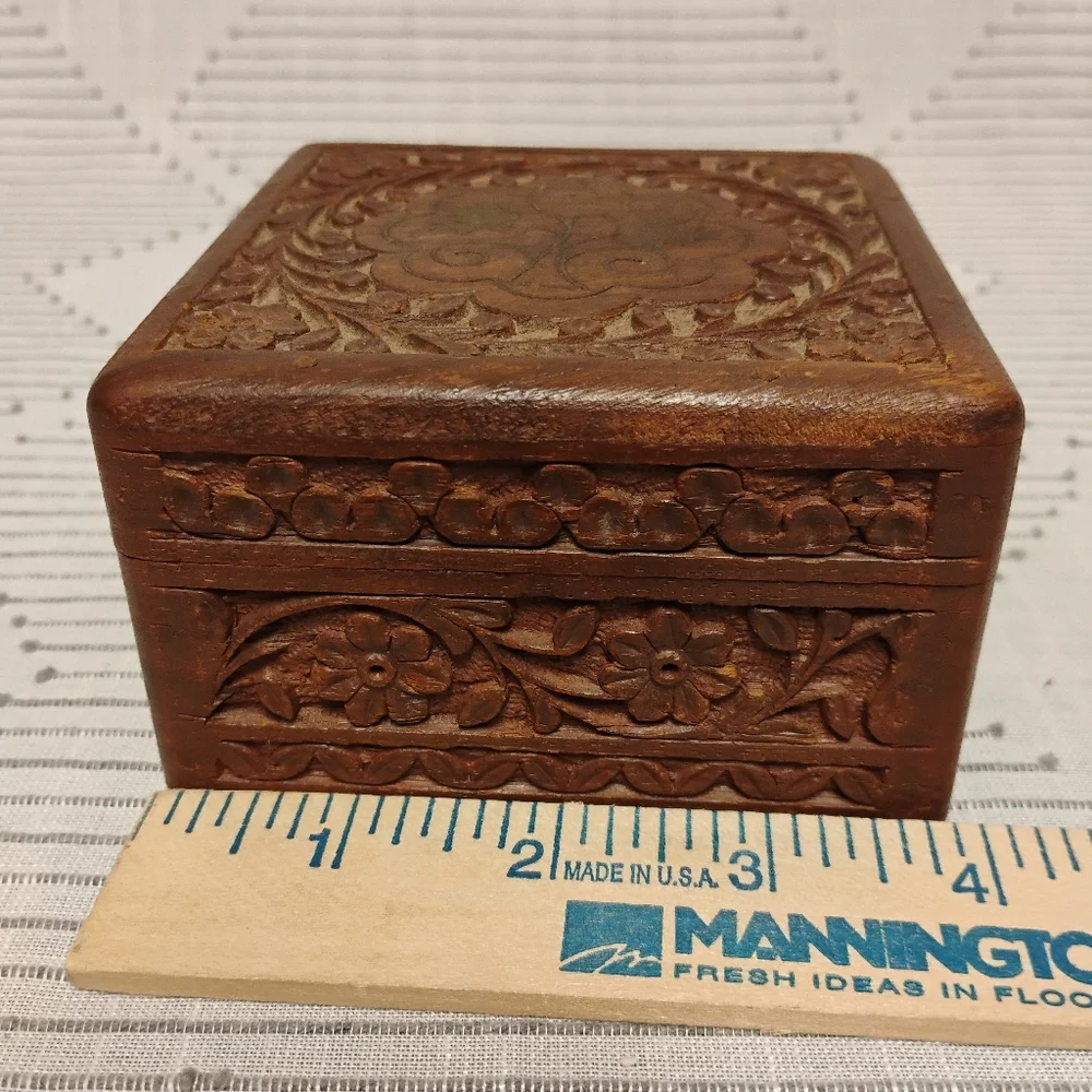 Vintage Carved Wooden Trinket Box Jewelry Box Decorative Storage